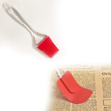 Load image into Gallery viewer, 136 Spatula and Pastry Brush for Cake Mixer