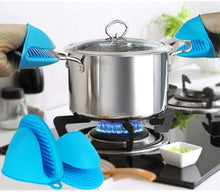 Load image into Gallery viewer, 2067 Silicone Heat Resistant Cooking Potholder for Kitchen Cooking & Baking